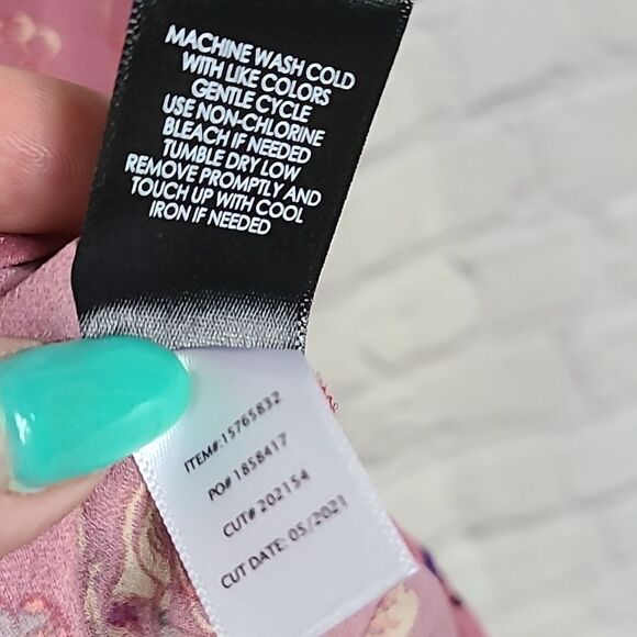 TORRID Lace-Up Cold Shoulder Blouse Georgette Floral Dusty Rose Ruffled Pink Top - Picture 8 of 11